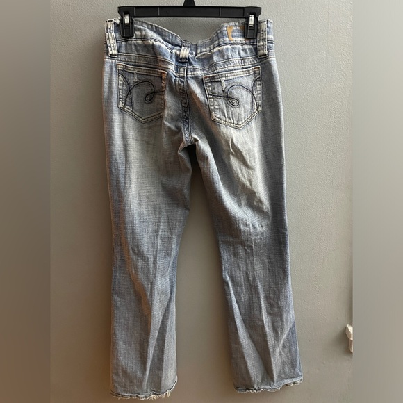 Hydraulic Super Low Metro Light Wash Distressed Jeans - Picture 2 of 12